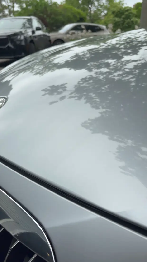 BMW 650i hood reflection video after paint correction