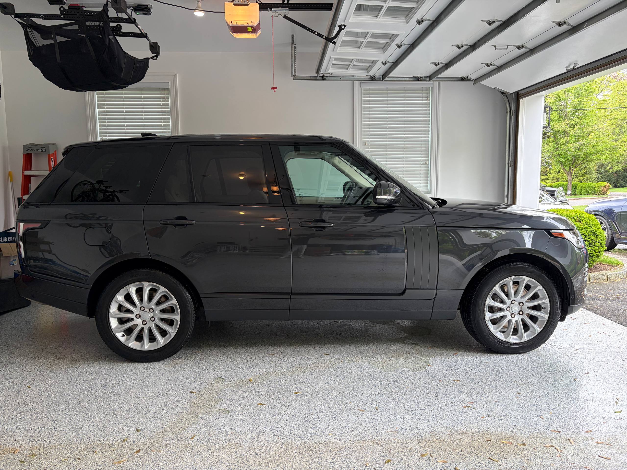 Range Rover exterior after