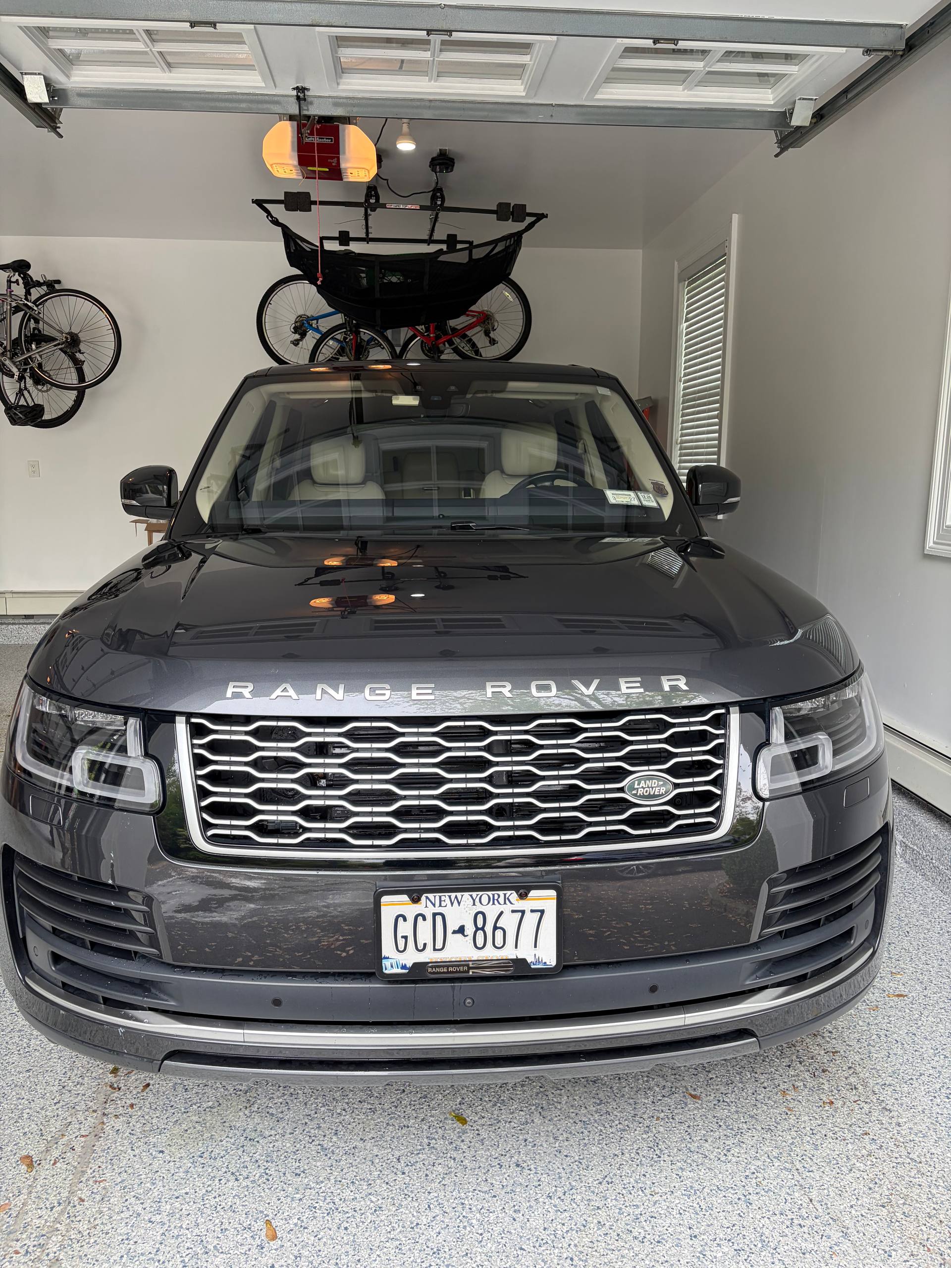 Range Rover cargo after