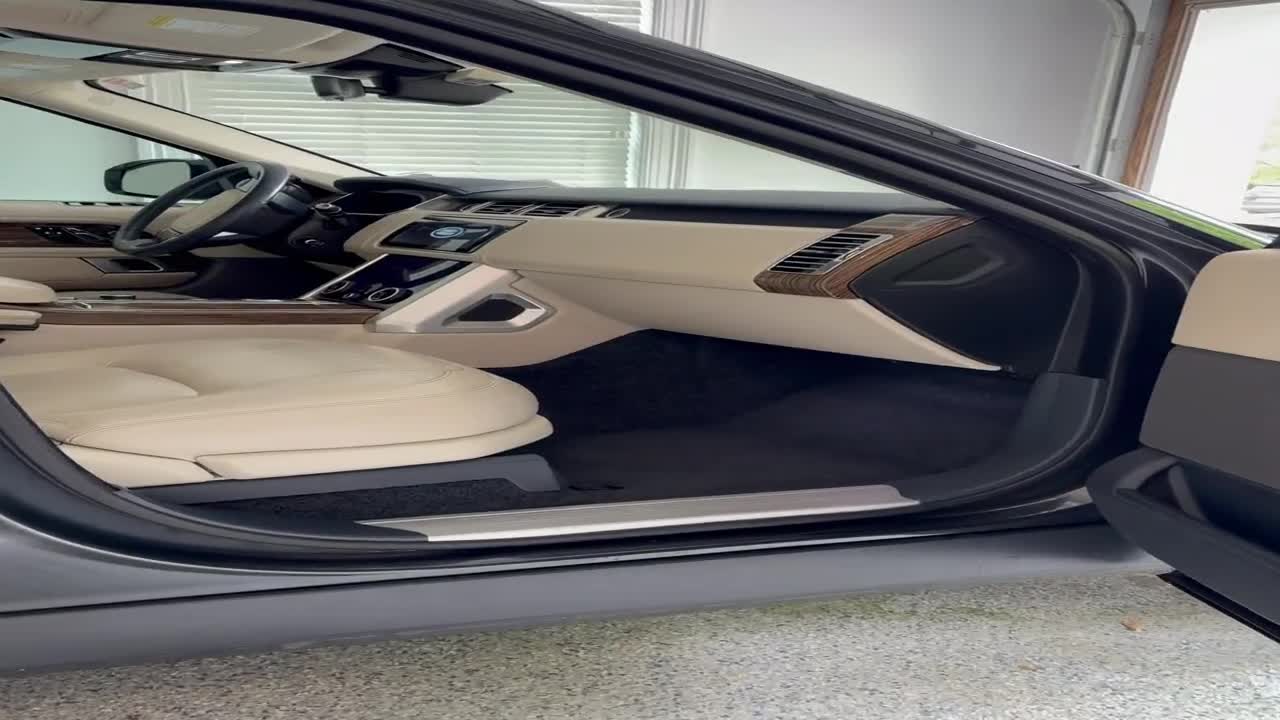 Range Rover interior video